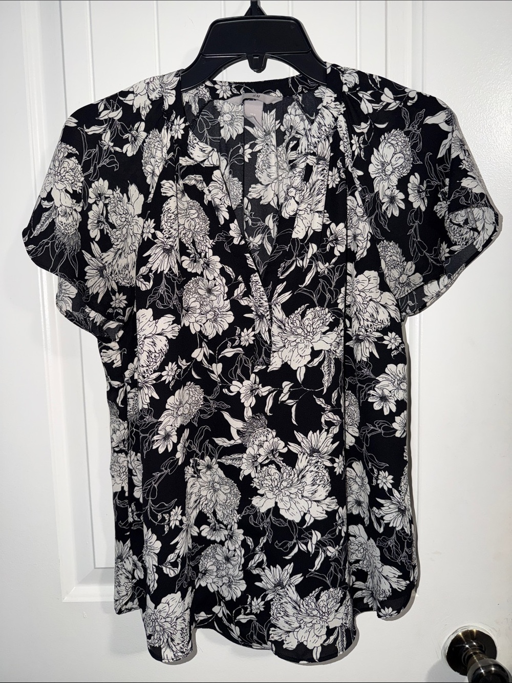 H&M Black and White Floral Blouse